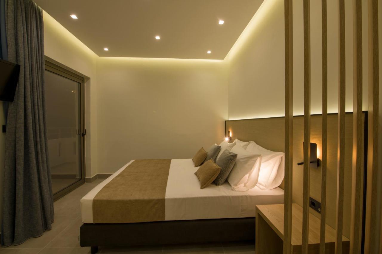 Varouxakis Hotel ปลาเตเนียส ภายนอก รูปภาพ