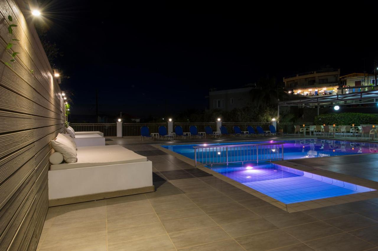 Varouxakis Hotel ปลาเตเนียส ภายนอก รูปภาพ