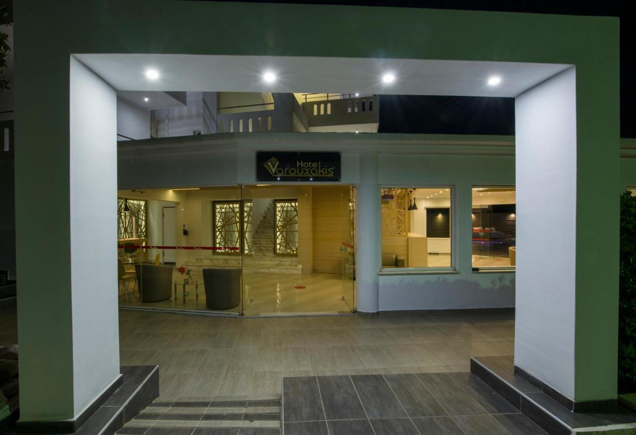 Varouxakis Hotel ปลาเตเนียส ภายนอก รูปภาพ