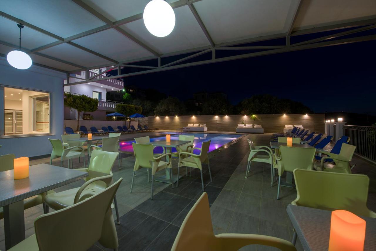 Varouxakis Hotel ปลาเตเนียส ภายนอก รูปภาพ