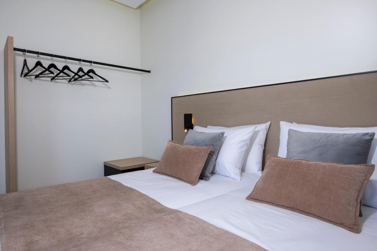 Varouxakis Hotel ปลาเตเนียส ภายนอก รูปภาพ