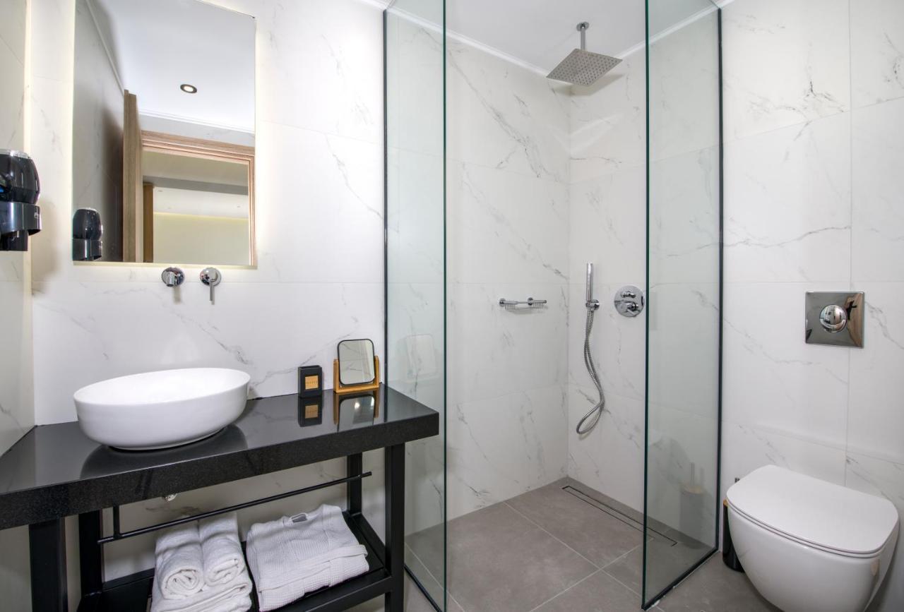 Varouxakis Hotel ปลาเตเนียส ภายนอก รูปภาพ