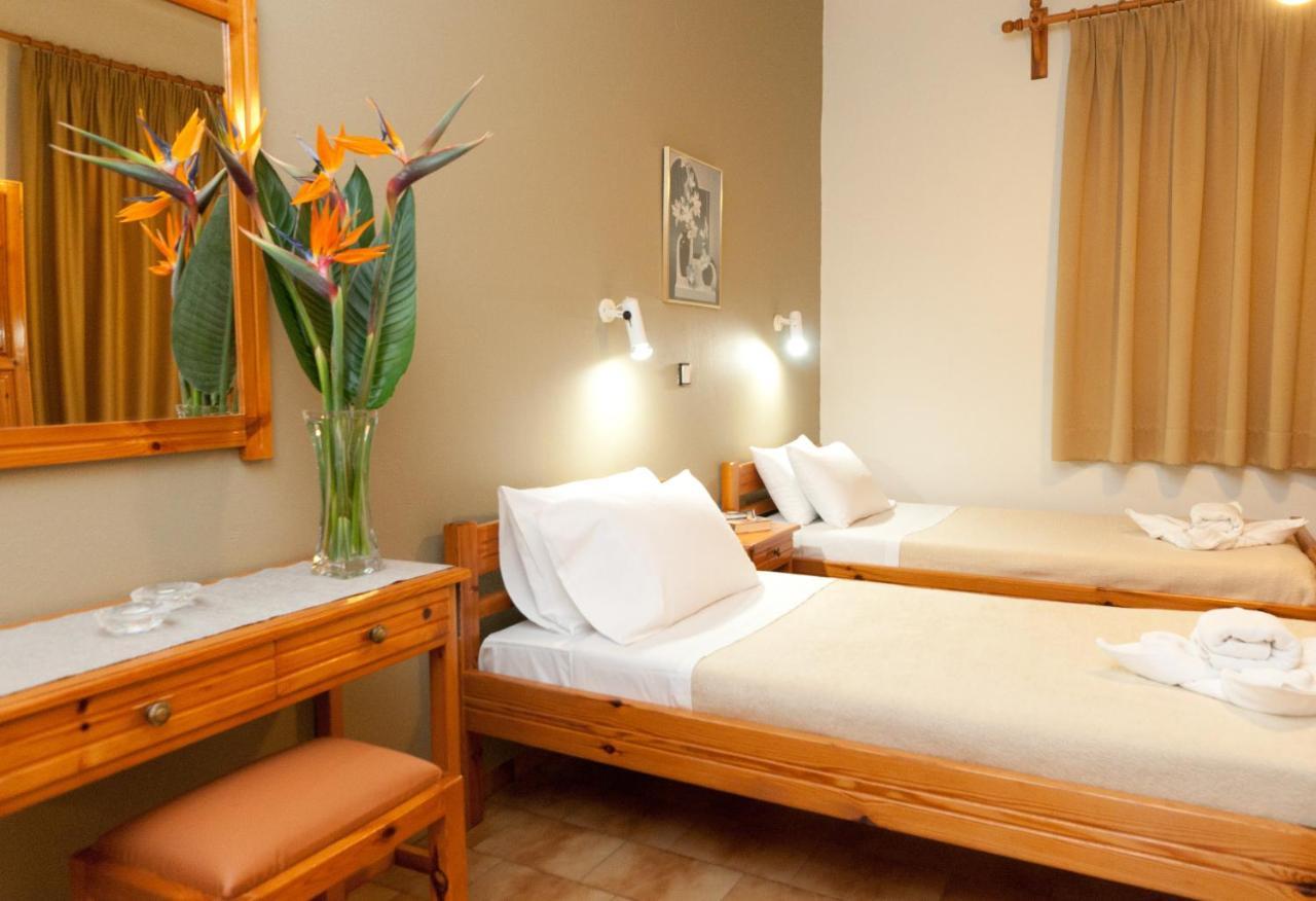 Varouxakis Hotel ปลาเตเนียส ภายนอก รูปภาพ