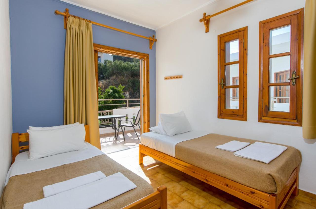 Varouxakis Hotel ปลาเตเนียส ภายนอก รูปภาพ