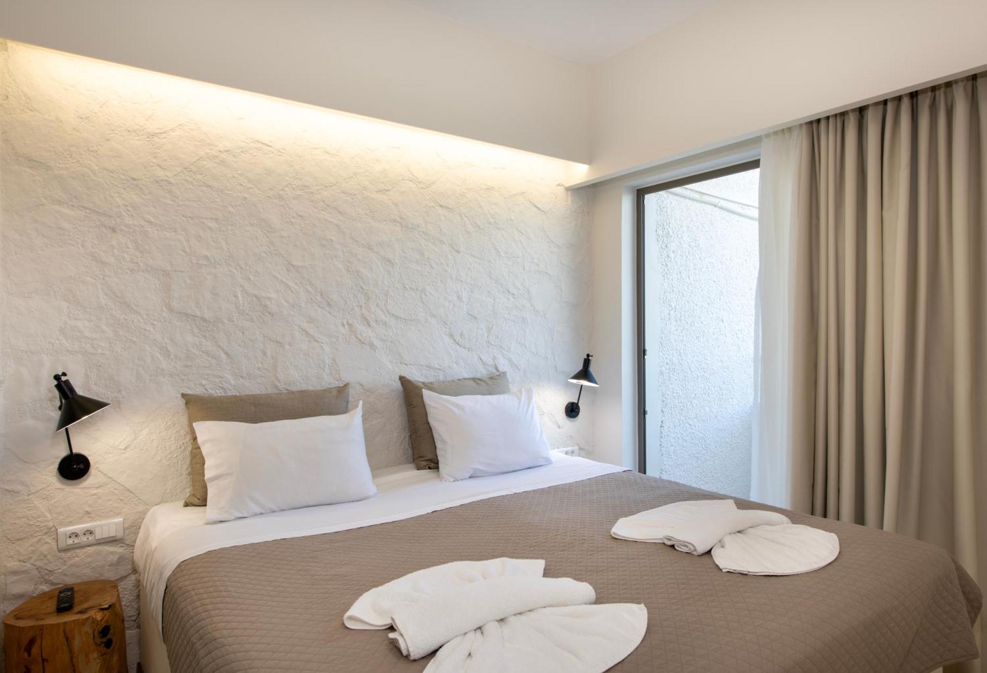 Varouxakis Hotel ปลาเตเนียส ภายนอก รูปภาพ